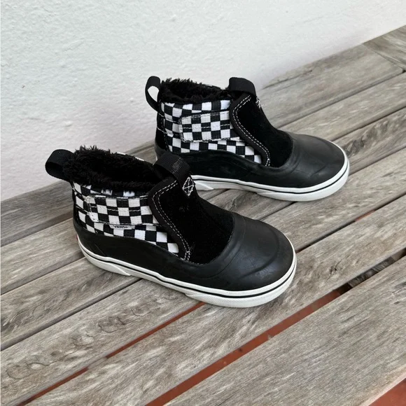 Vans Kids Black and White Checkered Waterproof Boots - Picture 2 of 15